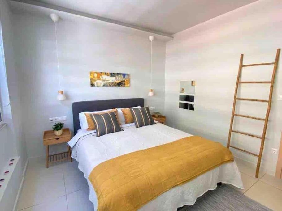 New Amazinglarge Luxury 4Br Suite/1Min Toacropolis 아테네 외부 사진